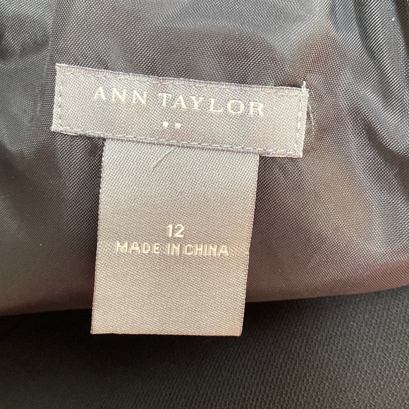 Ann Taylor Womens Size 12 Black Dress. Sleeveless and Ribbon on Shoulder. - Picture 10 of 11